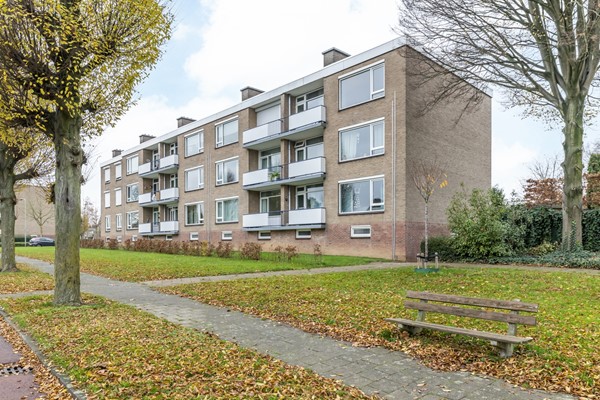 Foto - Te koop: Net appartement gelegen op de 3e woonlaag in een kleinschalig appartementencomplex in een zeer gewilde, groene woonomgeving